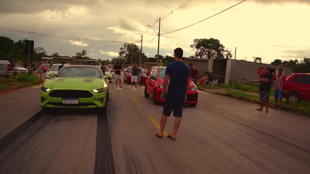 up tsi 350cv vs mustang gt
